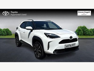 Used Toyota Yaris Hybrid Design 116 HP (85 kW) 2024 White Hatchback