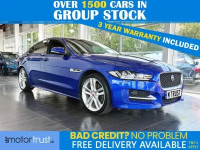 Used Jaguar XE R-Sport 240 HP (176 kW) 2019 Blue Sedan