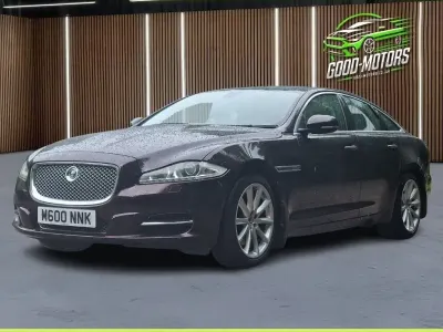 Usado Jaguar XJ Luxury 275 HP (202 kW) 2011 Vermelho Sedan