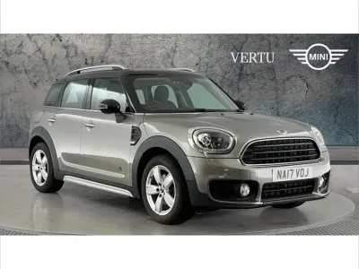 Usado Mini Cooper Countryman 134 HP (98 kW) 2017 Prateado SUV