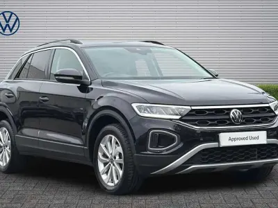 Usado VW T-Roc Match 150 HP (110 kW) 2024 Preto SUV