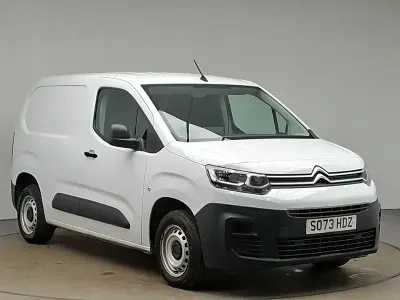Used Citroën Berlingo 100 HP (73 kW) 2024 White MPV