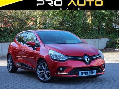 Used Renault Clio IV Iconic 2019 Red Hatchback