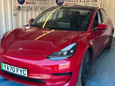 Used Tesla Model 3 Standard Range Plus 180 kW (245 HP) 2020 Red Sedan