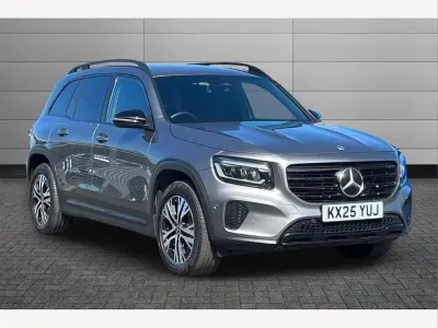 Begagnad Mercedes GLB200 Executive 161 HK (118 kW) 2025 Grå SUV