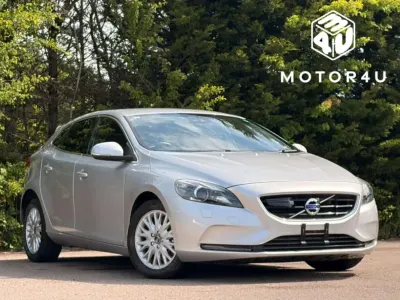 Used Volvo V40 2016 Silver Hatchback