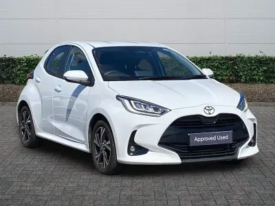 Used Toyota Yaris Design 2025 White Hatchback