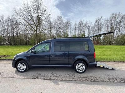 Used VW Caddy Maxi Life Life 114 HP (83 kW) 2021 Blue MPV