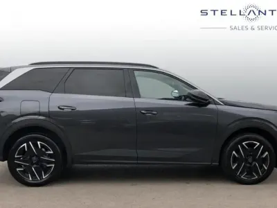 Second-hand Peugeot 5008 Allure 134 CP (98 kW) 2024 Gri SUV