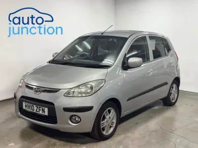 Used Hyundai i10 Comfort 78 HP (57 kW) 2010 Silver Hatchback