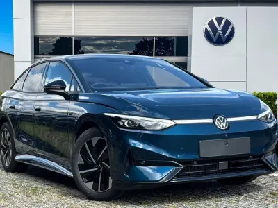 Ny VW ID.7 Pro 210 kW (286 HK) 2025 Blå Halvkombi