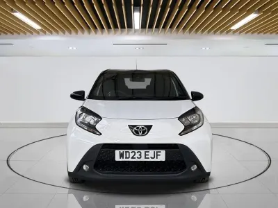 Used Toyota Aygo X 72 HP (52 kW) 2023 White SUV