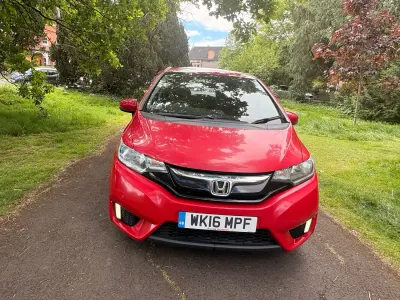 Used Honda Jazz SE 102 HP (75 kW) 2016 Red Hatchback