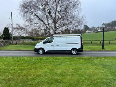 White Used 2019 Renault Trafic Business MPV | £9,450 (Super price)