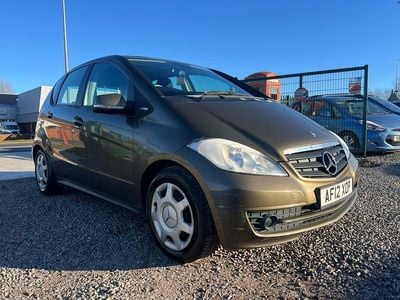 Used Mercedes A160 Classic 82 HP (60 kW) 2012 Brown Hatchback