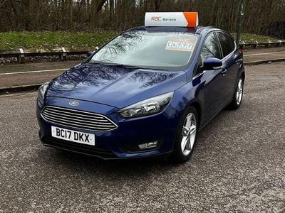 Used Ford Focus Zetec 125 HP (91 kW) 2017 Blue Hatchback