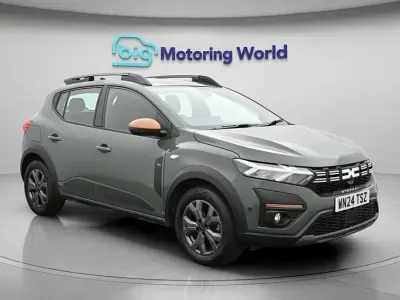 Używany Dacia Sandero Extreme 90 KM (66 kW) 2024 Zielony Hatchback