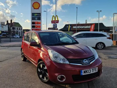 Used Nissan Note N-TEC 110 HP (80 kW) 2013 Red Hatchback
