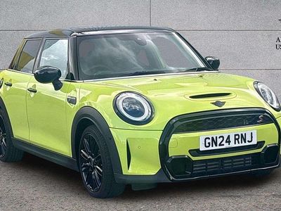 Used Mini Cooper S Exclusive 176 HP (129 kW) 2024 Yellow Hatchback