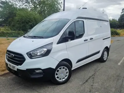 Used Ford Transit Custom 105 HP (77 kW) 2019 White Van