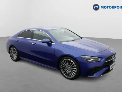 Usado Mercedes CLA200 AMG Line Premium 163 HP (119 kW) 2025 Azul Coupé