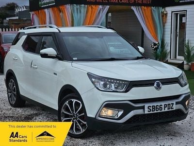 Used Ssangyong (KGM) Tivoli 115 HP (84 kW) 2016 White SUV