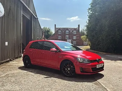 Used VW Golf VII GTD 180 HP (132 kW) 2017 Red Hatchback