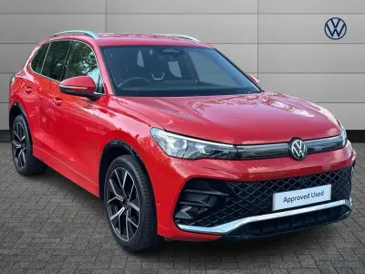 Używany VW Tiguan Edition 147 KM (108 kW) 2024 Czerwony SUV