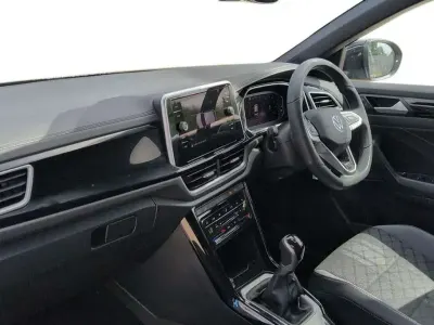 Used VW T-Roc R-line 150 HP (110 kW) 2025 Black SUV
