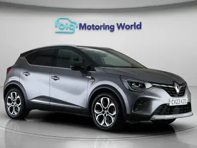 Używany Renault Captur Techno 145 KM (106 kW) 2023 Szary SUV