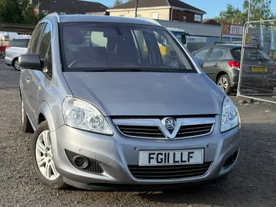 Second-hand Vauxhall Zafira Elite 2011 Argintiu Monovolum