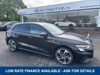 Usado Audi A3 Sportback Design 150 CV (110 kW) 2022 Negro Utilitario