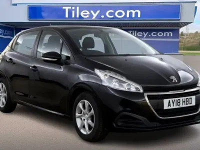 Used Peugeot 208 Active 68 HP (50 kW) 2018 Black Hatchback