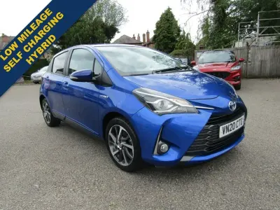 Used Toyota Yaris 91 HP (66 kW) 2020 Blue Hatchback