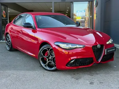 Begagnad Alfa Romeo Giulia Sprint 280 HK (205 kW) 2024 Röd Sedan
