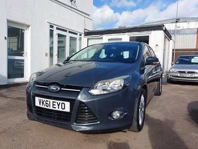 Used Ford Focus Titanium 125 HP (91 kW) 2011 Grey Hatchback