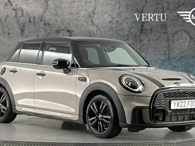 Usado Mini Cooper S Sport 178 CV (130 kW) 2022 Gris Utilitario