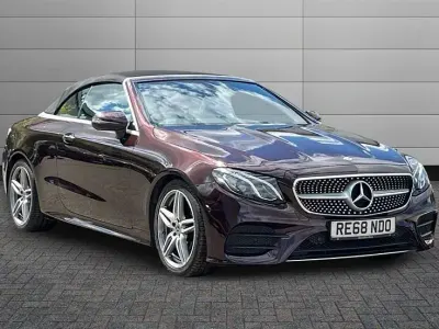 Begagnad Mercedes E220 AMG Line Premium 194 HK (142 kW) 2018 Röd Cab