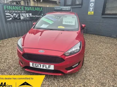 Used Ford Focus ST-Line 120 HP (88 kW) 2017 Red Hatchback