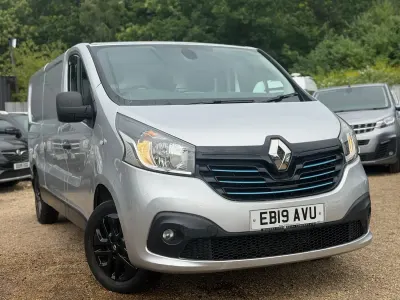 Used Renault Trafic 2019 Silver MPV