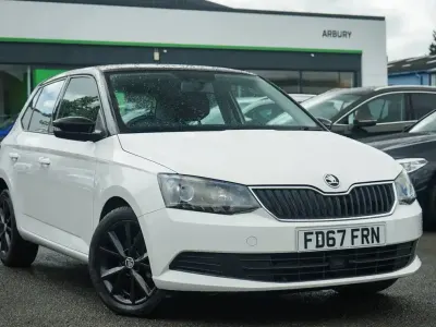 Begagnad Skoda Fabia Colour Edition 94 HK (69 kW) 2017 Vit Halvkombi