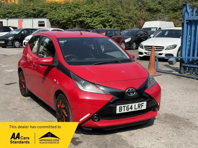 Used Toyota Aygo X-play 68 HP (50 kW) 2014 Red Hatchback