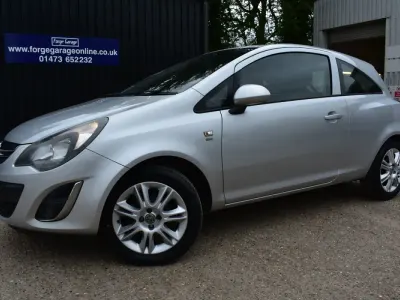 Second-hand Vauxhall Corsa 75 CP (55 kW) 2013 Argintiu Hatchback