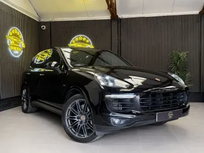 Used Porsche Cayenne Platinum Edition 385 HP (283 kW) 2017 Black SUV