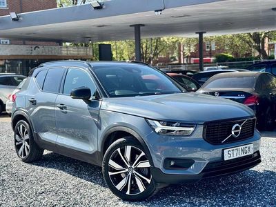 Begagnad Volvo XC40 R-Design Pro 2021 Grå SUV