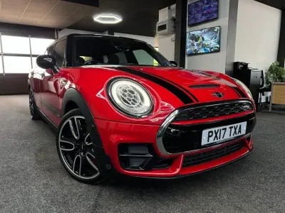 Usado Mini John Cooper Works Clubman 231 CV (169 kW) 2017 Rojo Familiar