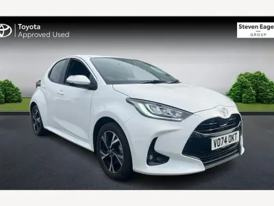 Used Toyota Yaris Design 116 HP (85 kW) 2024 White Hatchback