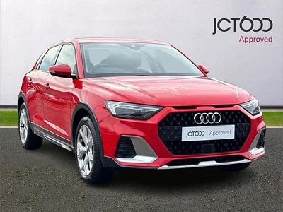 Used Audi A1 Design 113 HP (83 kW) 2020 Red SUV