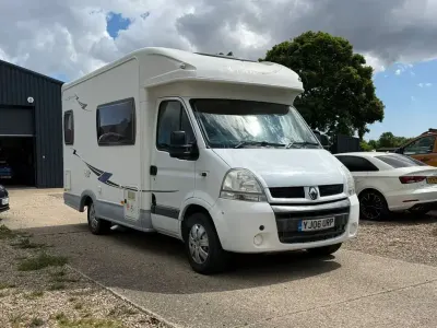 Used Renault Master 115 HP (84 kW) 2006 White Van