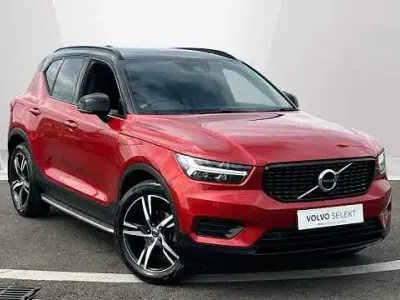 Begagnad Volvo XC40 R-Design 194 HK (142 kW) 2022 Röd SUV